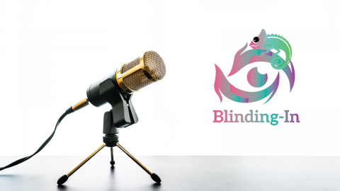 foto microfoon en logo BlindingIn