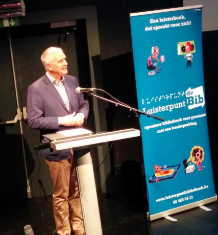 Kris Peeters licht de implementatie van het Marrakesh-verdrag toe op een persconferentie